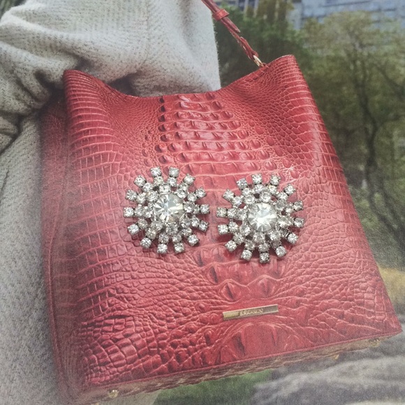 Vintage white rhinestone clips - Picture 1 of 5